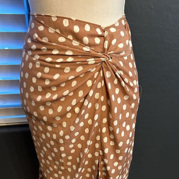 Abercrombie & fitch polka dot skirt - Picture 2 of 8